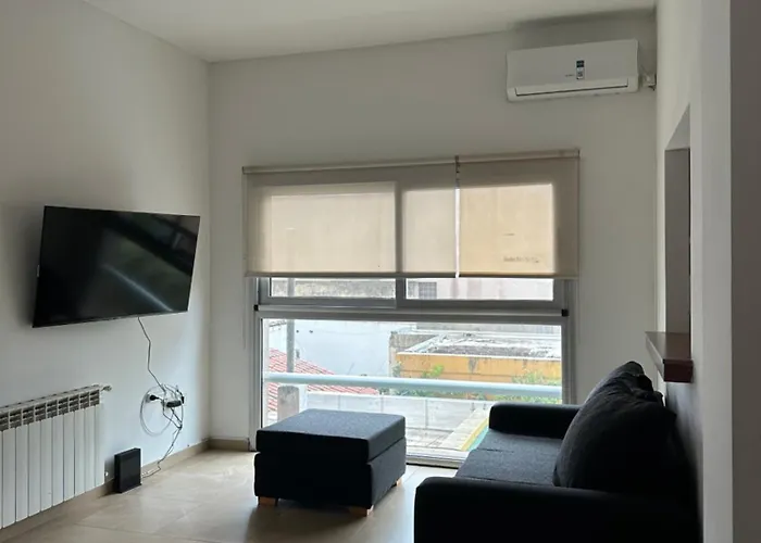 Departamento En Sarmiento Y Av.Alem