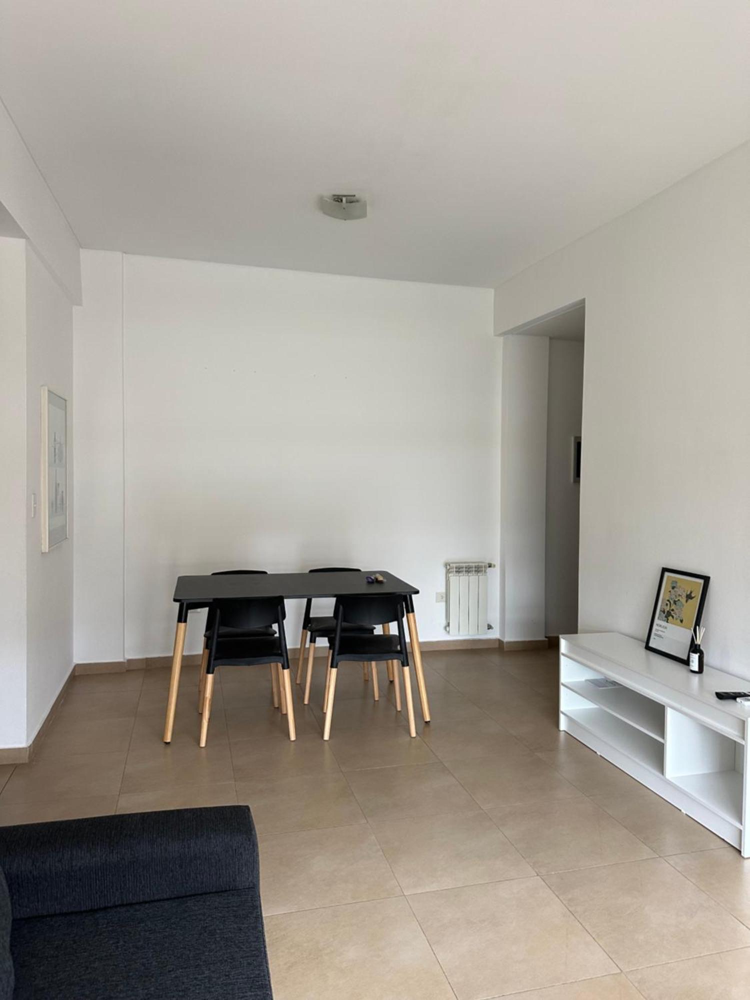 Departamento En Sarmiento Y Av.alem Apartment *